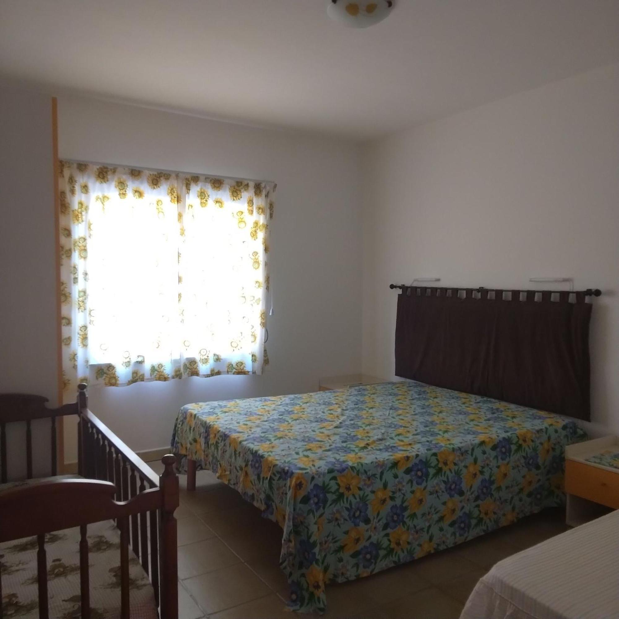 Portoghesi Apt 阿尔巴塔克斯 外观 照片