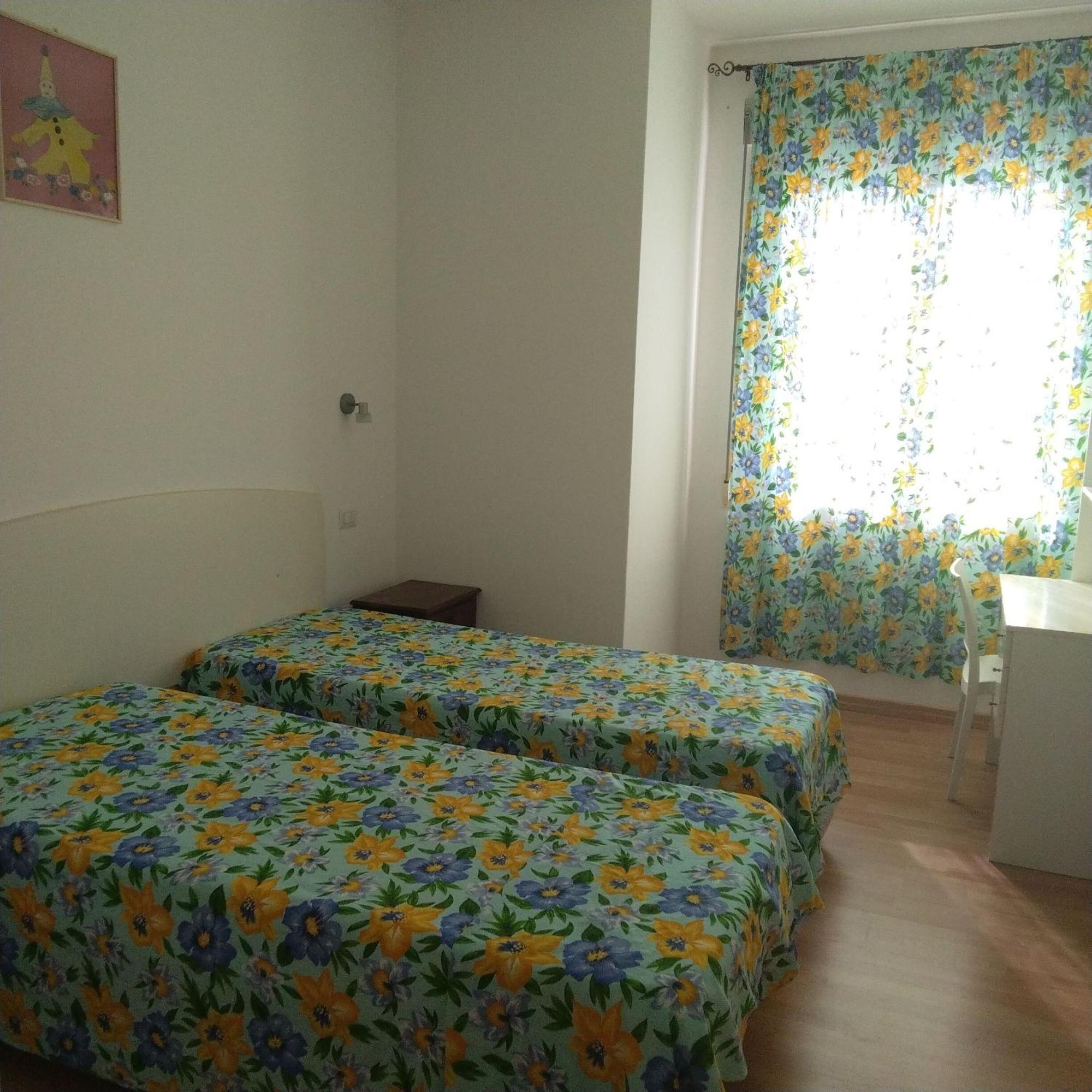 Portoghesi Apt 阿尔巴塔克斯 外观 照片